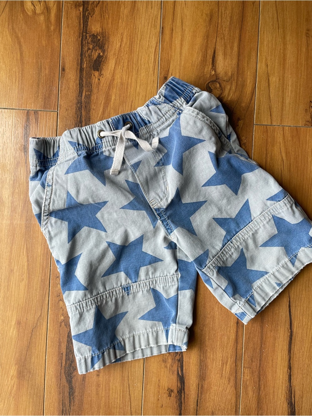 Mini Boden Light Blue Star Print Shorts